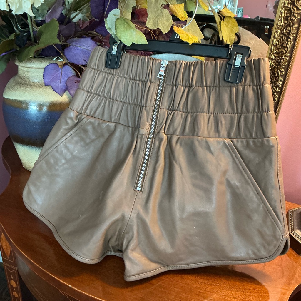 Marissa Webb Lamb Leather High Waist Tan Shorts. Size 0 Nwot’s